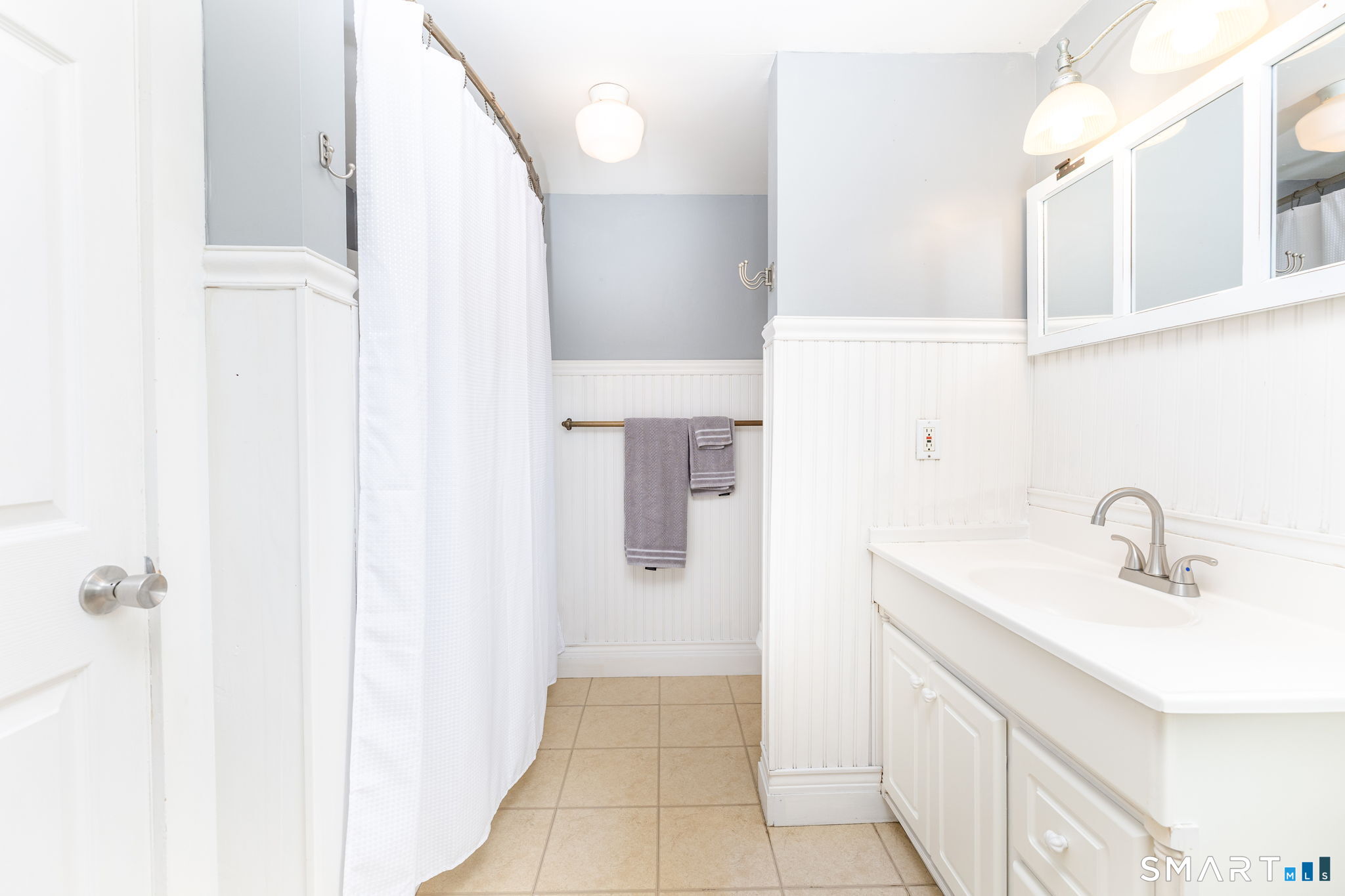 5 Seneca Trail East Haven CT 06512
