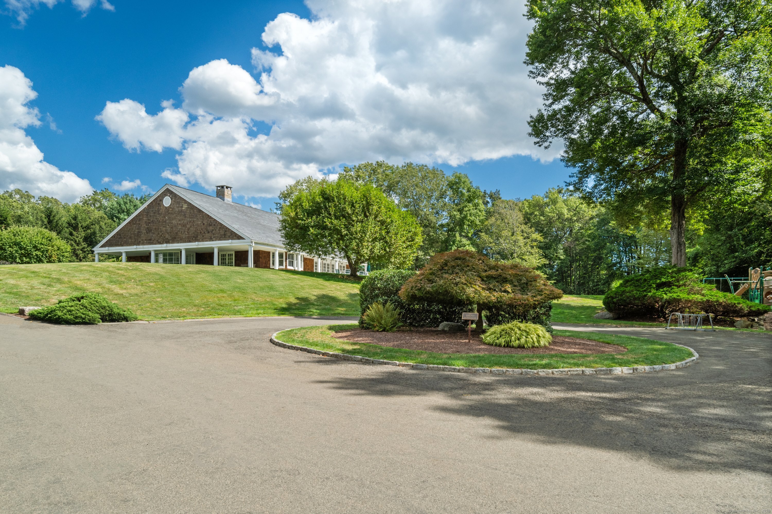 212 Fence Row Drive Fairfield CT 06824