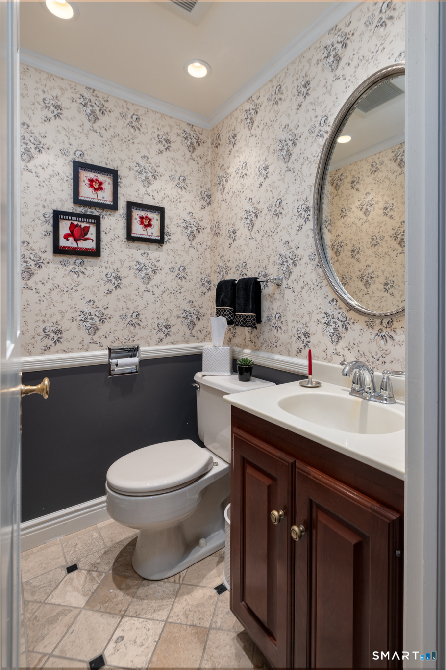 15 Central Road Middlebury CT 06762