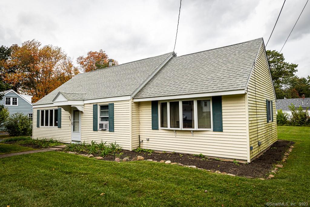 527 Pool Road North Haven CT 06473