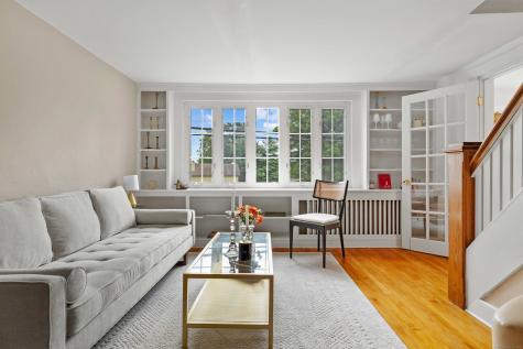 16 North Main Street Essex CT 06426