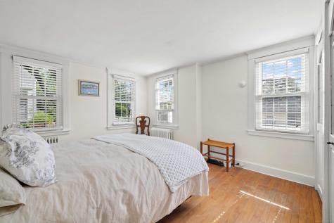 16 North Main Street Essex CT 06426