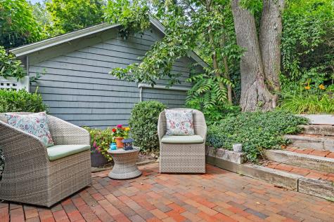 16 North Main Street Essex CT 06426