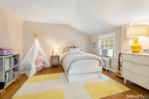 493 Valley Road New Canaan CT 06840