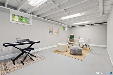 493 Valley Road New Canaan CT 06840
