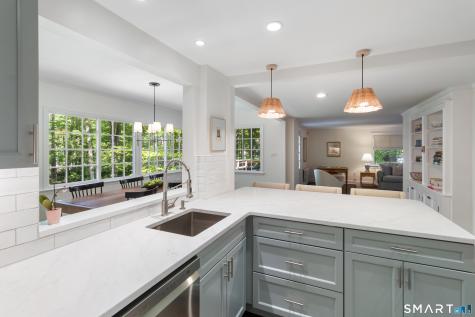 493 Valley Road New Canaan CT 06840