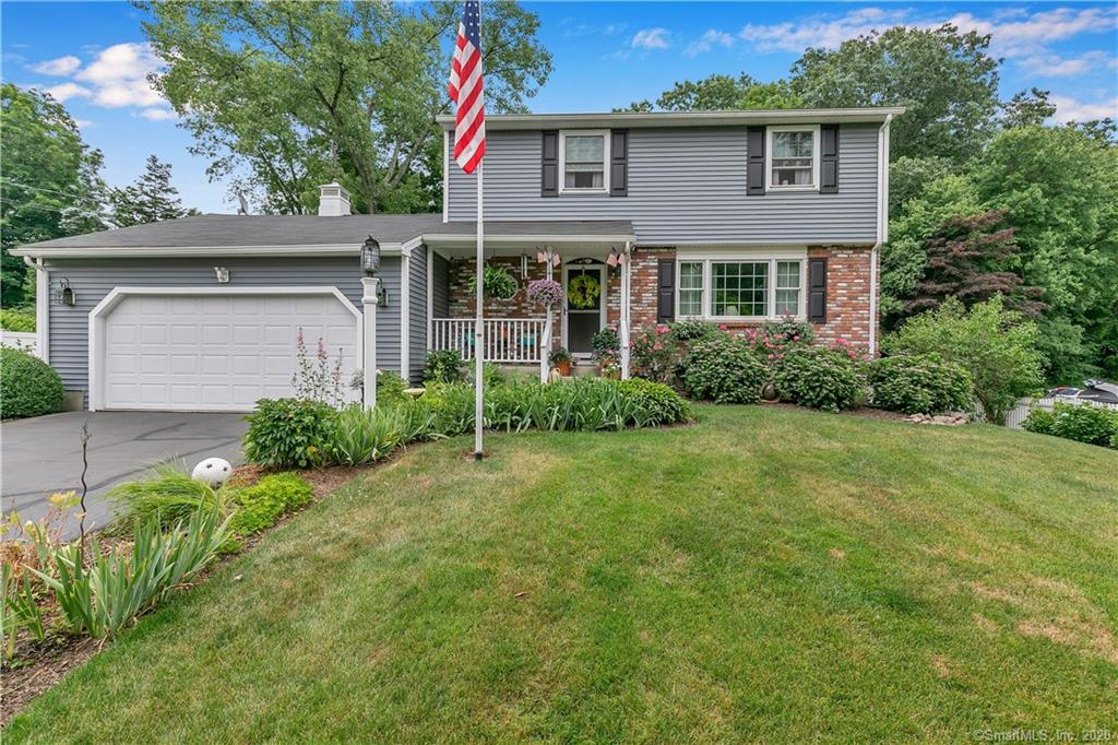 27 Oak Hollow Road Branford CT 06405