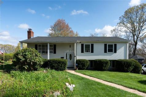 23 Green Hills Circle Waterbury CT 06708