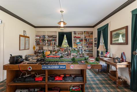 1115 Monroe Turnpike Monroe CT 06468