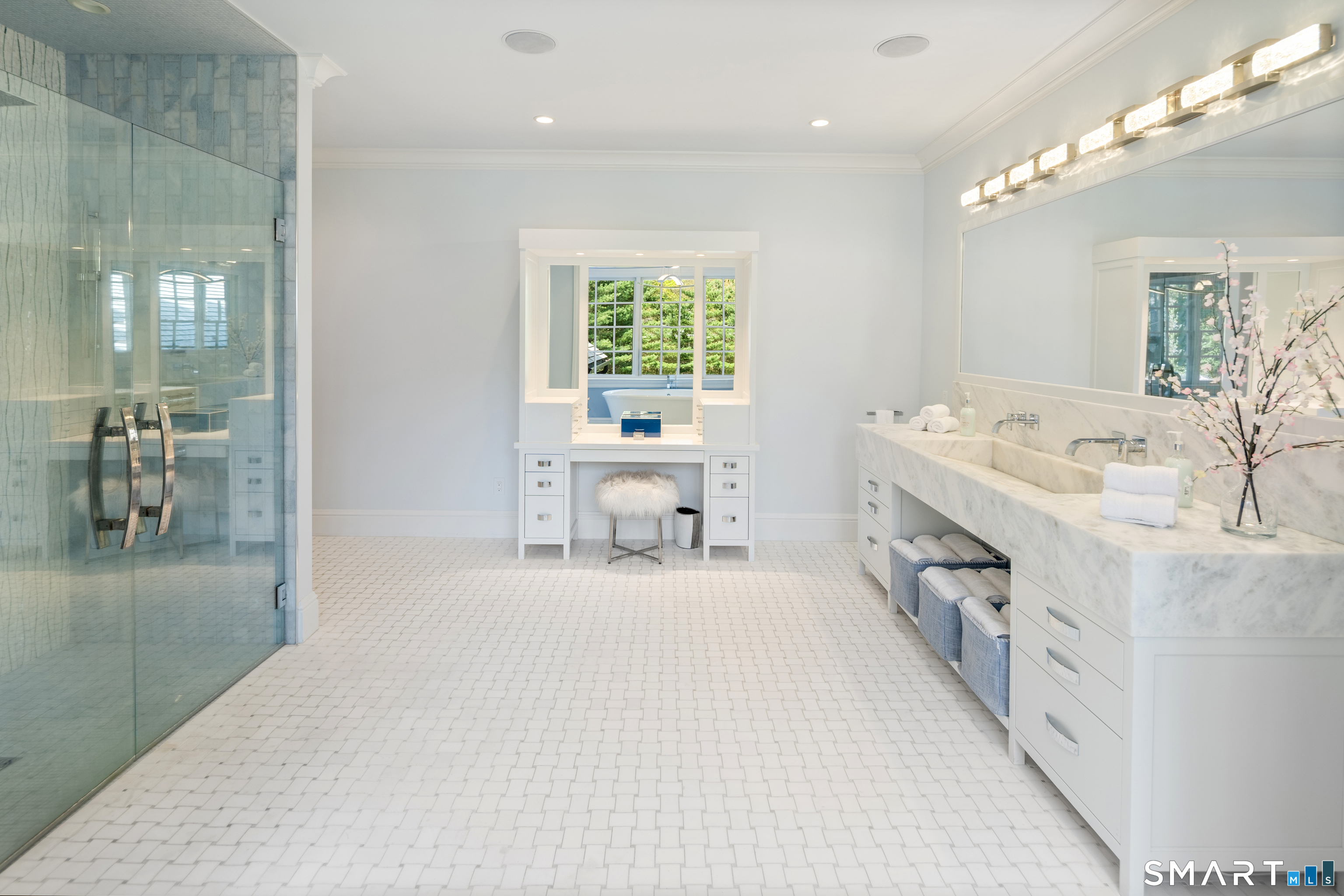 140 Stoneleigh Road New Canaan CT 06840