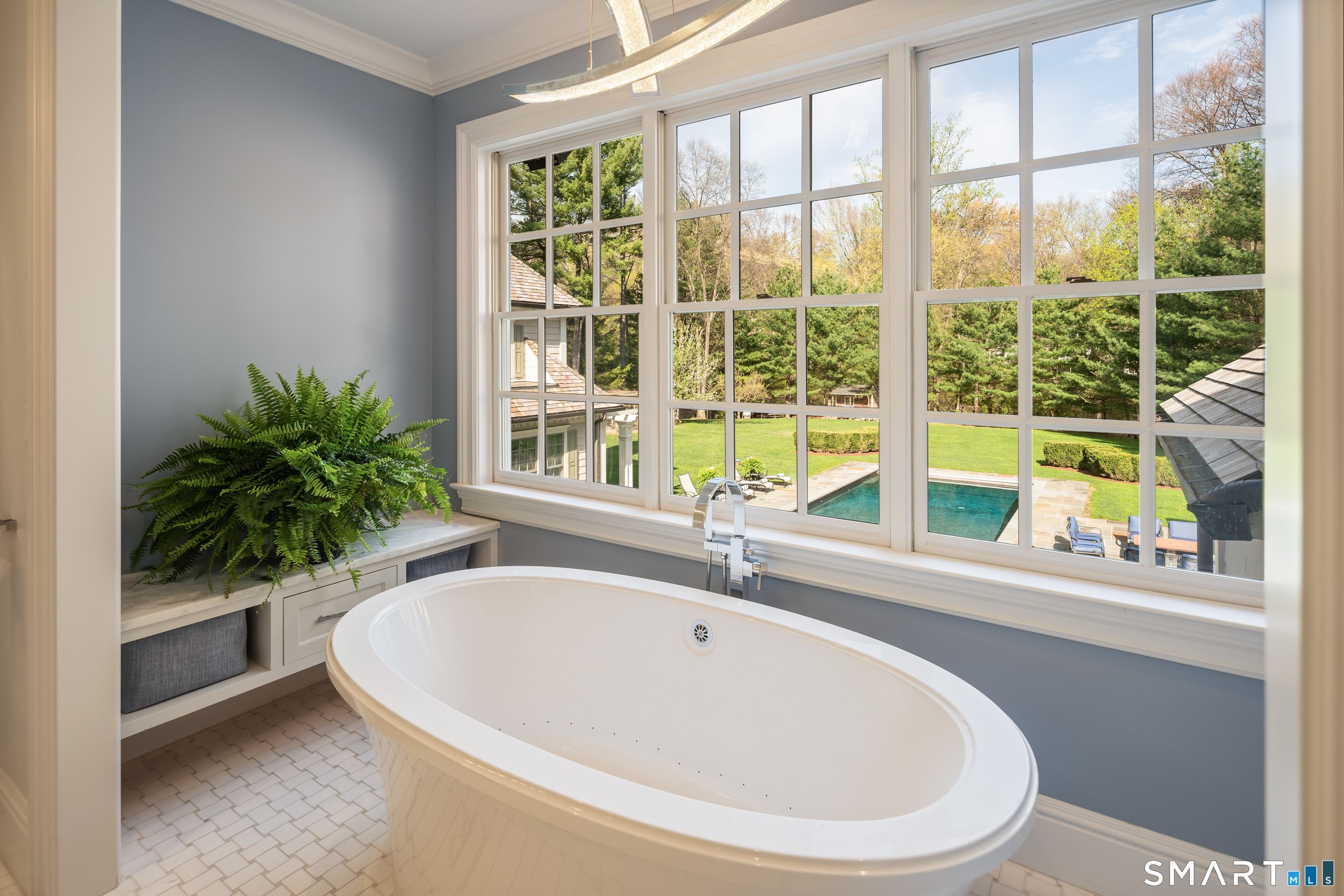 140 Stoneleigh Road New Canaan CT 06840