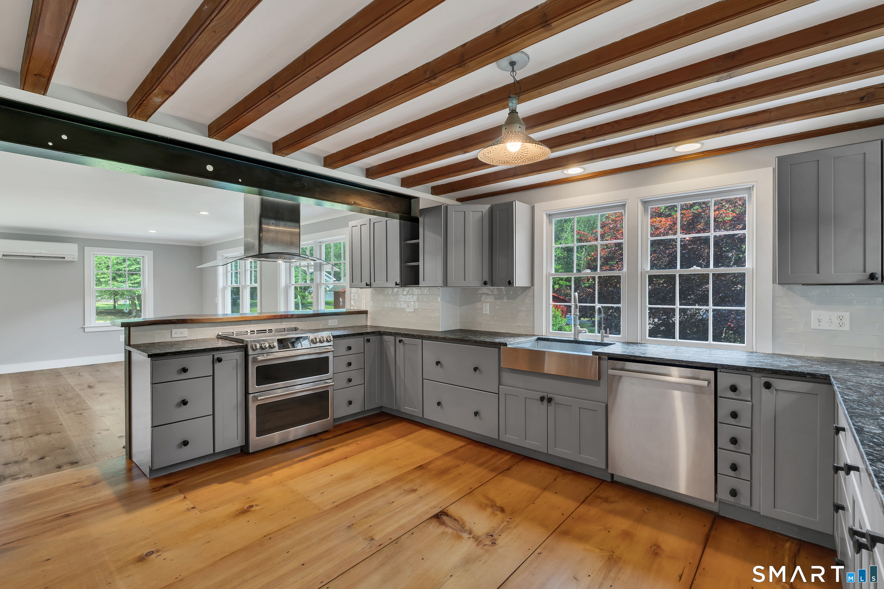 148 Mungertown Road Madison CT 06443