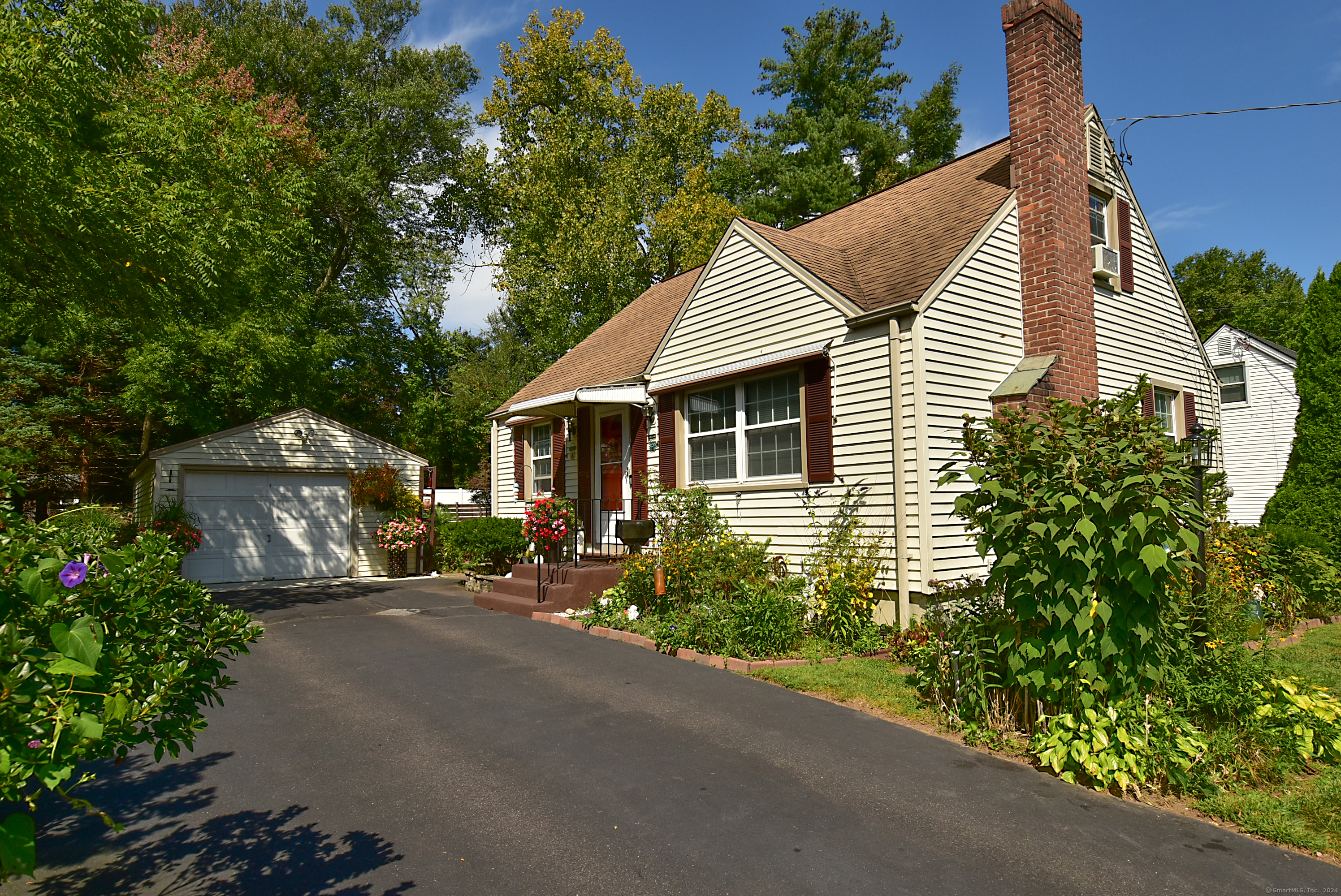 91 Grove Street Windsor CT 06095