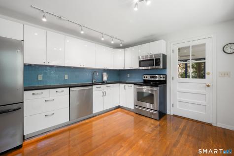 31 Ravenwood Road North Stonington CT 06359