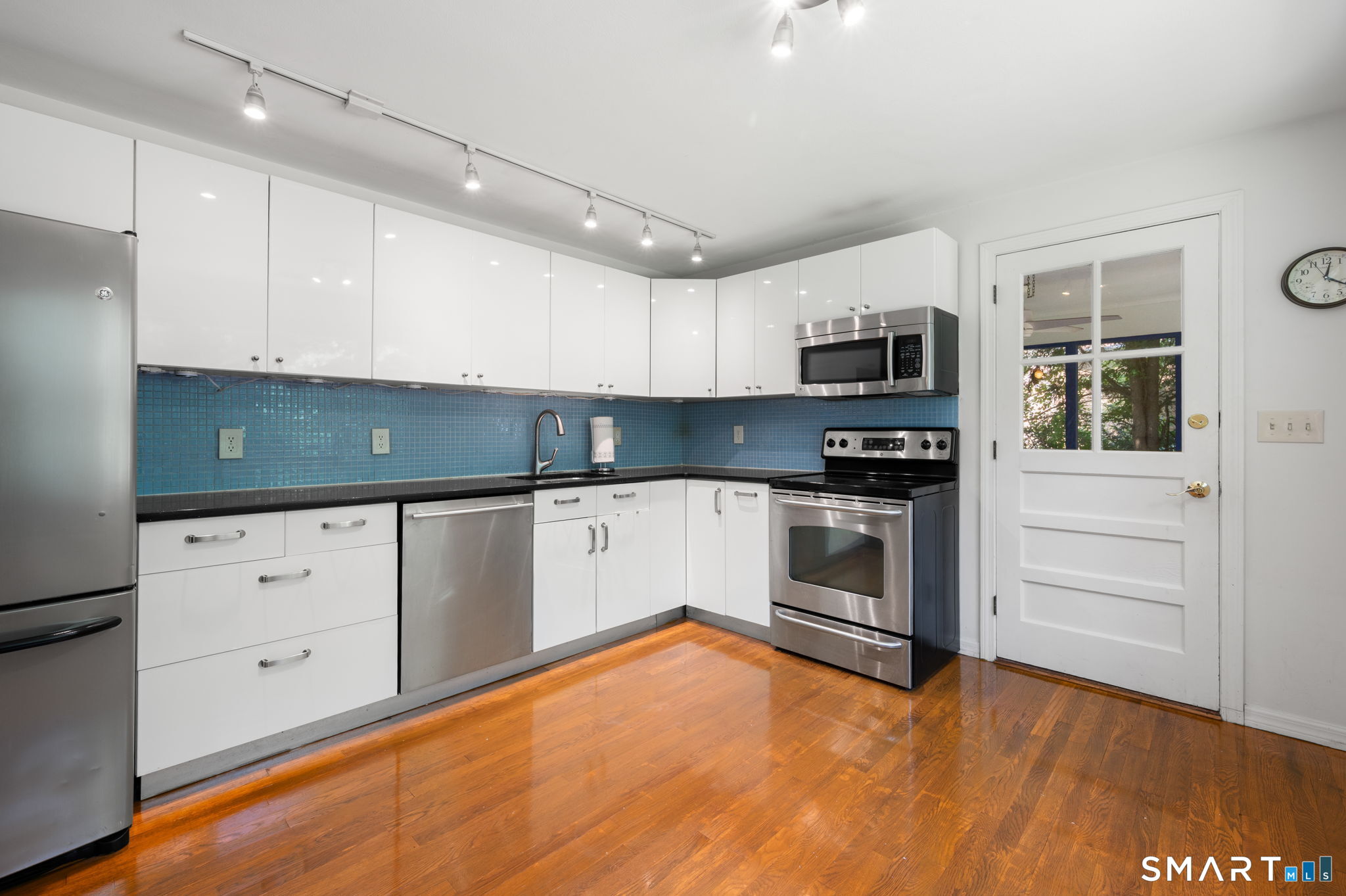 31 Ravenwood Road North Stonington CT 06359