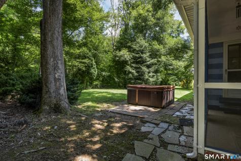 31 Ravenwood Road North Stonington CT 06359