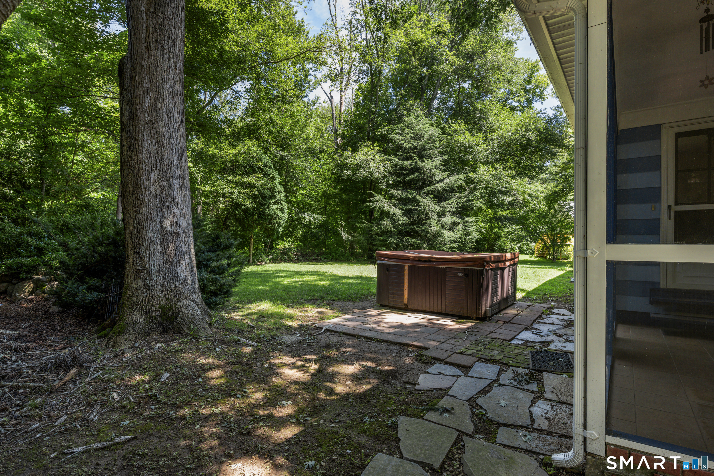 31 Ravenwood Road North Stonington CT 06359
