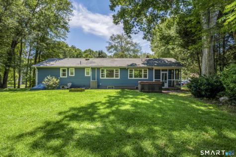 31 Ravenwood Road North Stonington CT 06359
