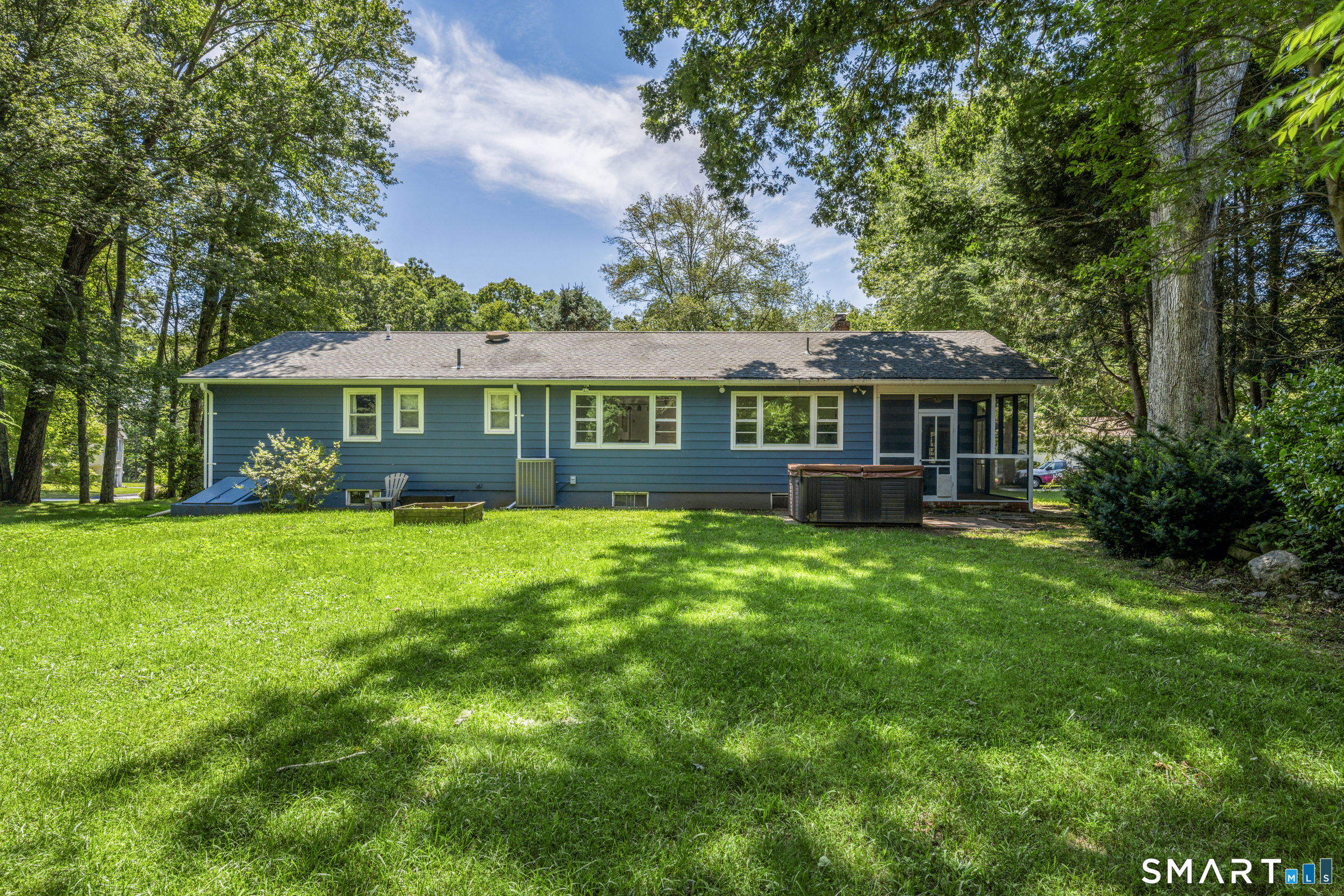 31 Ravenwood Road North Stonington CT 06359