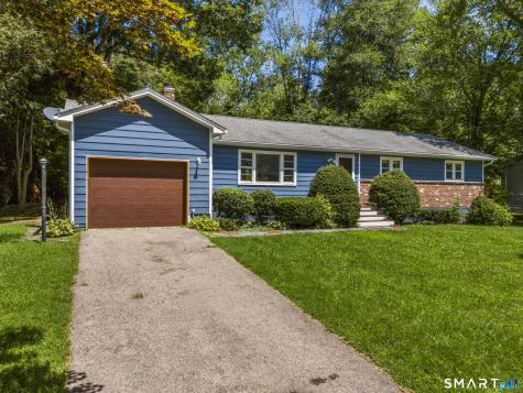31 Ravenwood Road North Stonington CT 06359