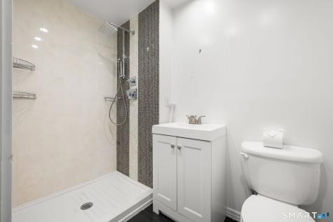 31 Ravenwood Road North Stonington CT 06359