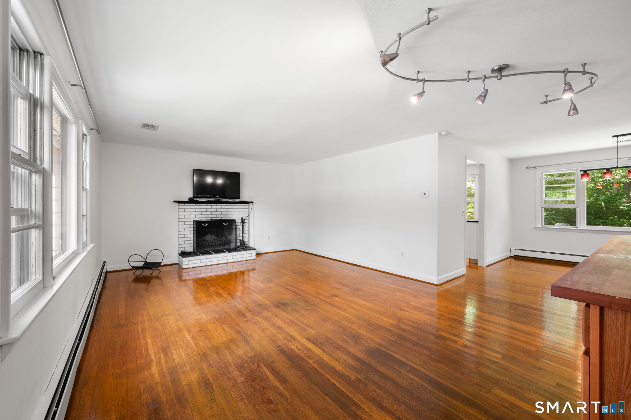 31 Ravenwood Road North Stonington CT 06359