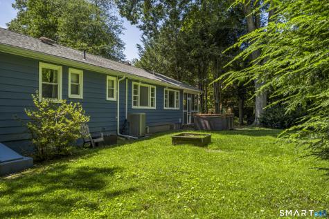 31 Ravenwood Road North Stonington CT 06359