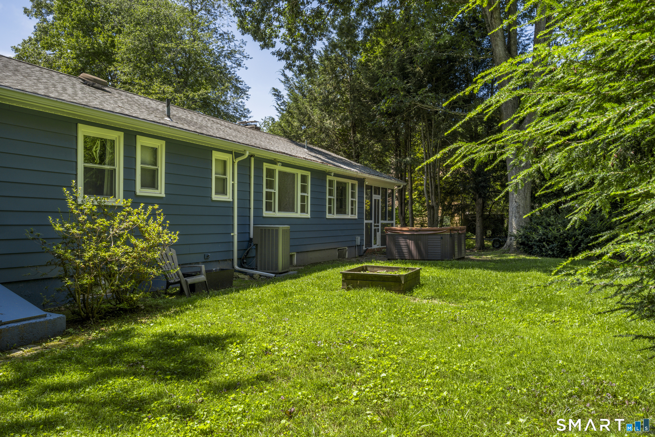 31 Ravenwood Road North Stonington CT 06359
