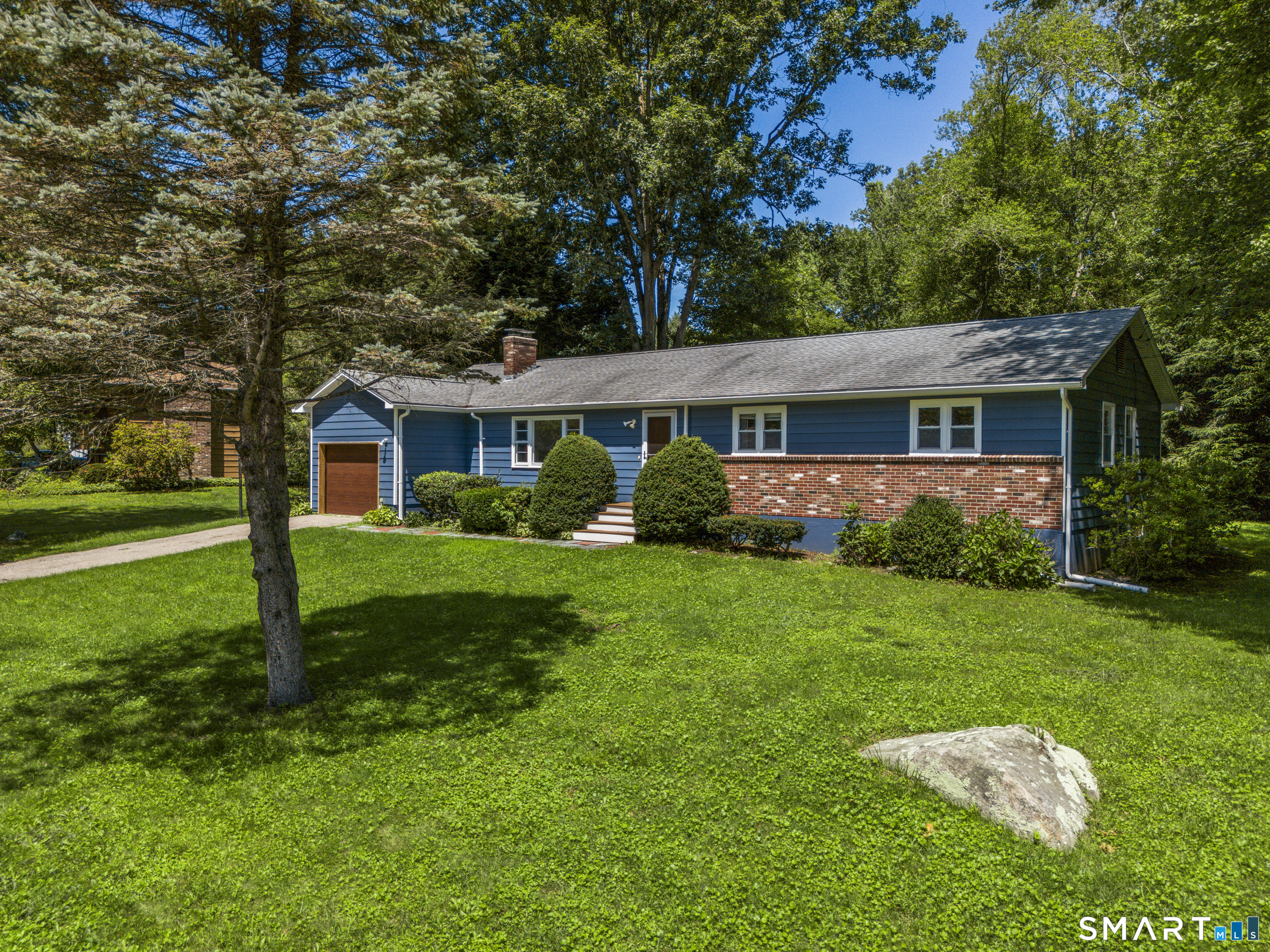 31 Ravenwood Road North Stonington CT 06359