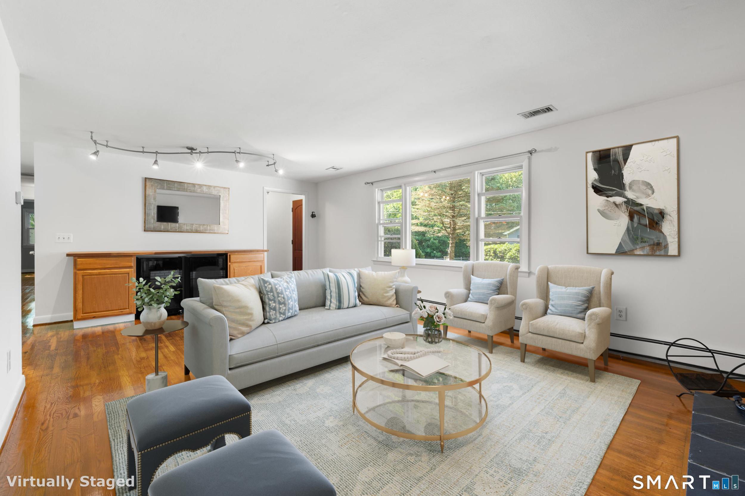 31 Ravenwood Road North Stonington CT 06359
