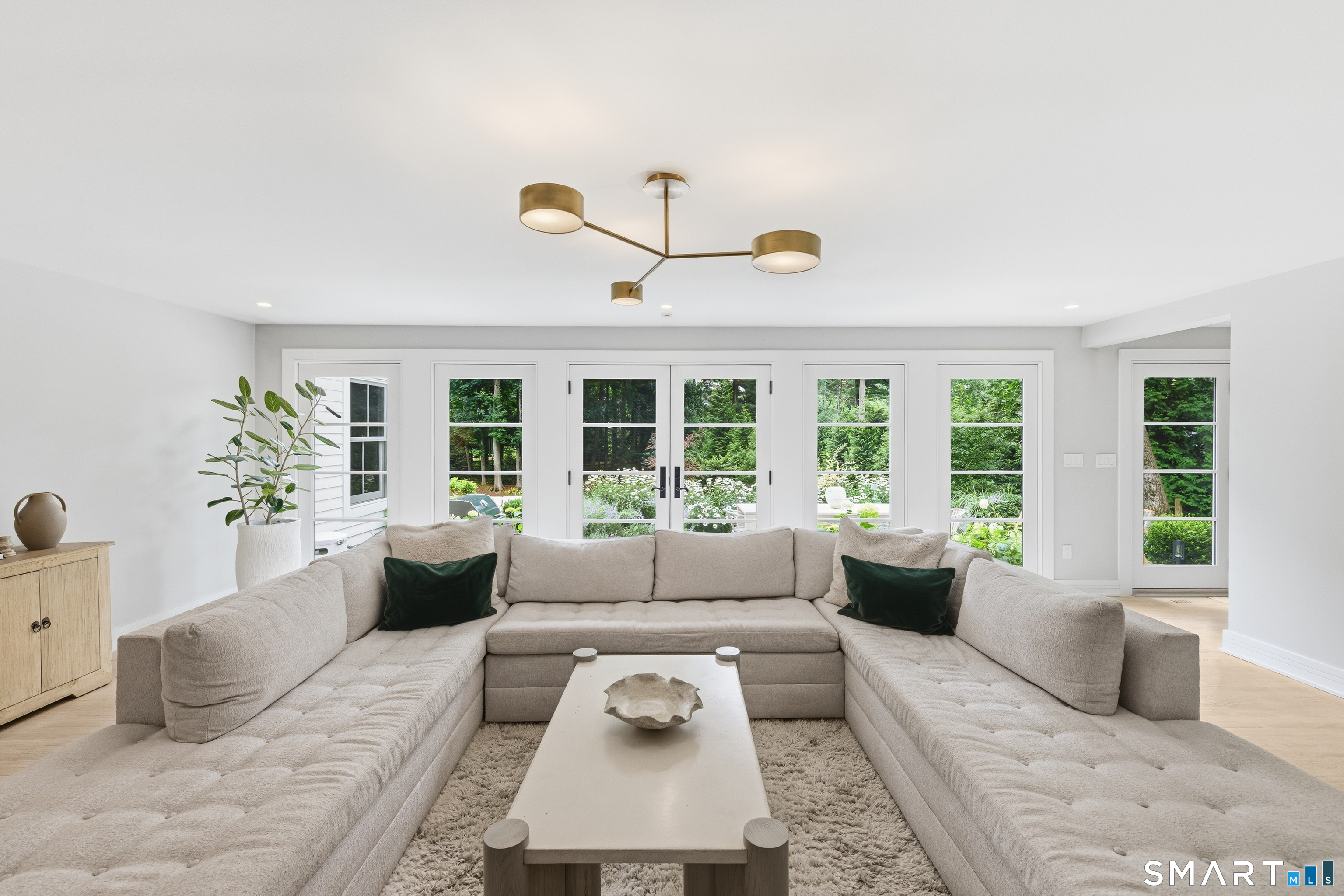 6 Berry Lane Darien CT 06820