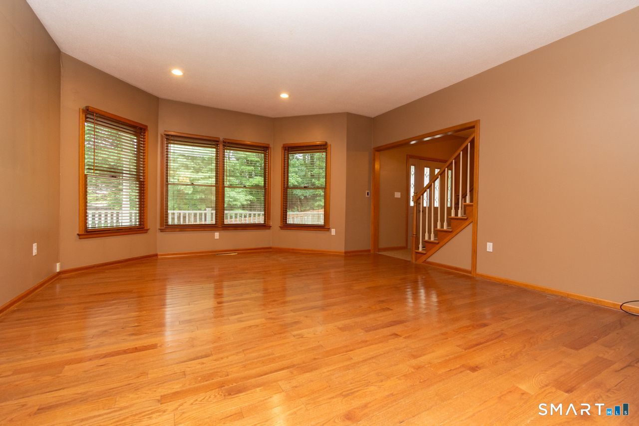 48 Brookview Circle Manchester CT 06040
