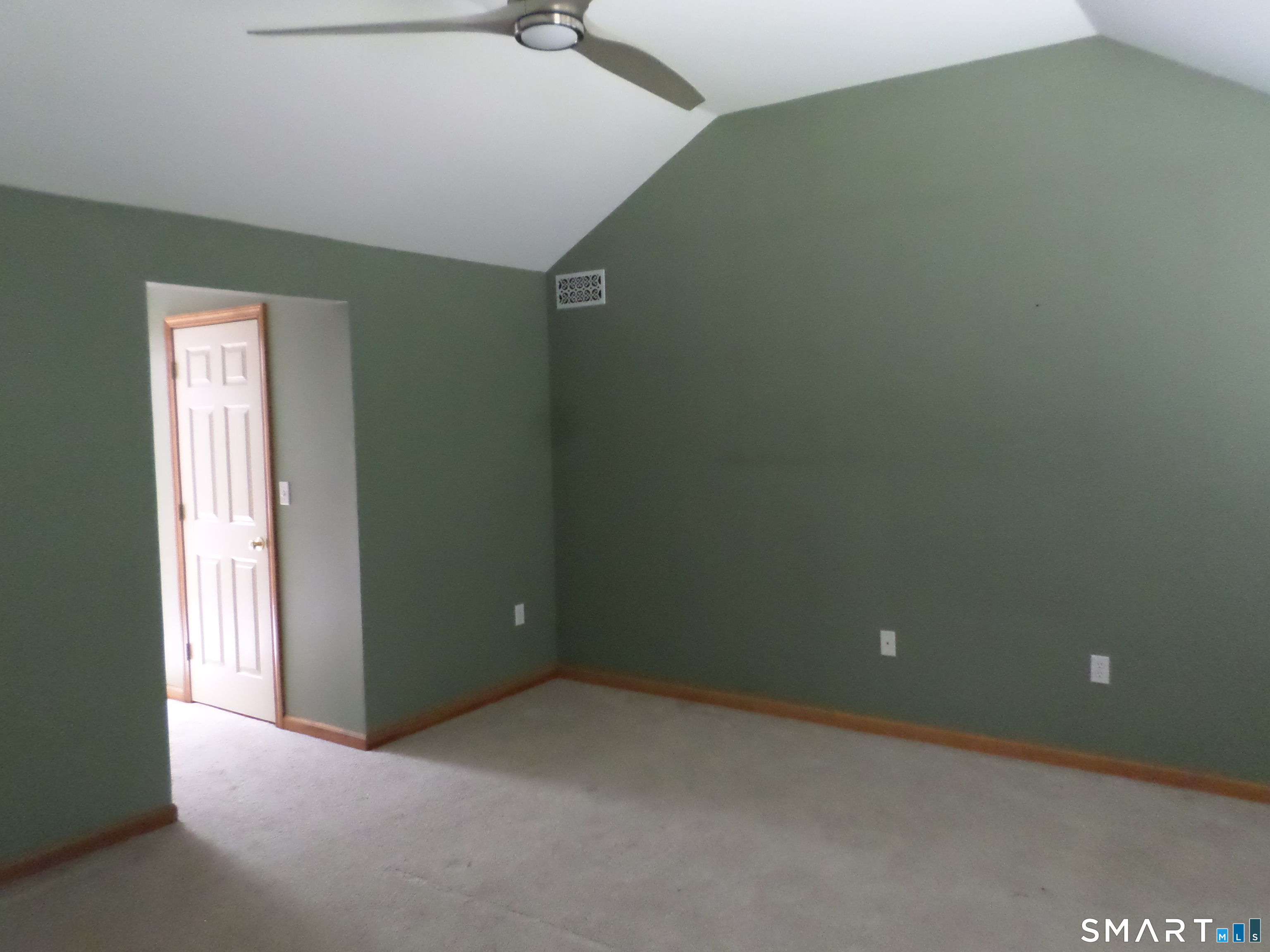 48 Brookview Circle Manchester CT 06040