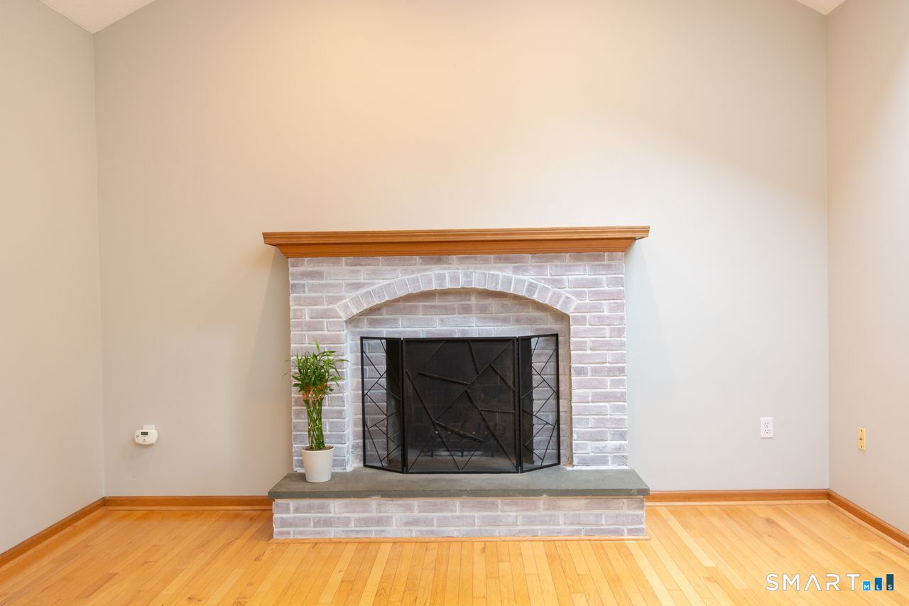 48 Brookview Circle Manchester CT 06040