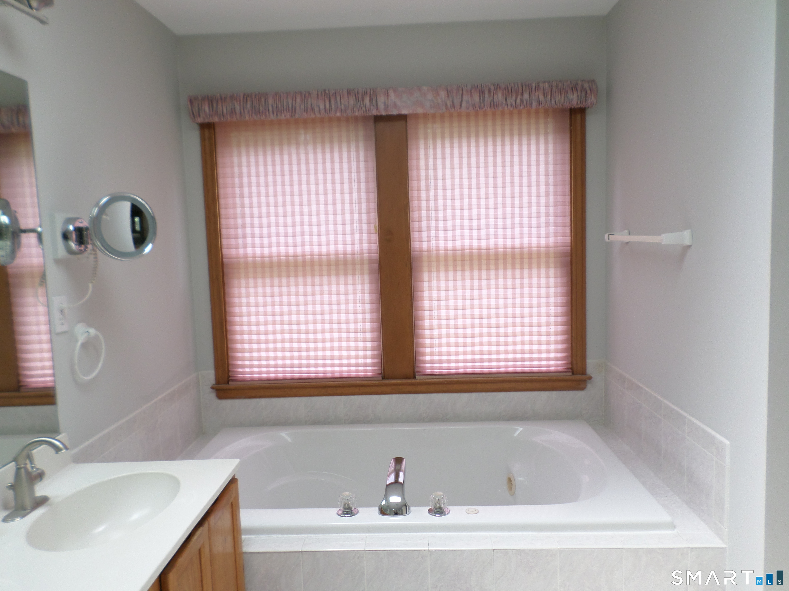 48 Brookview Circle Manchester CT 06040