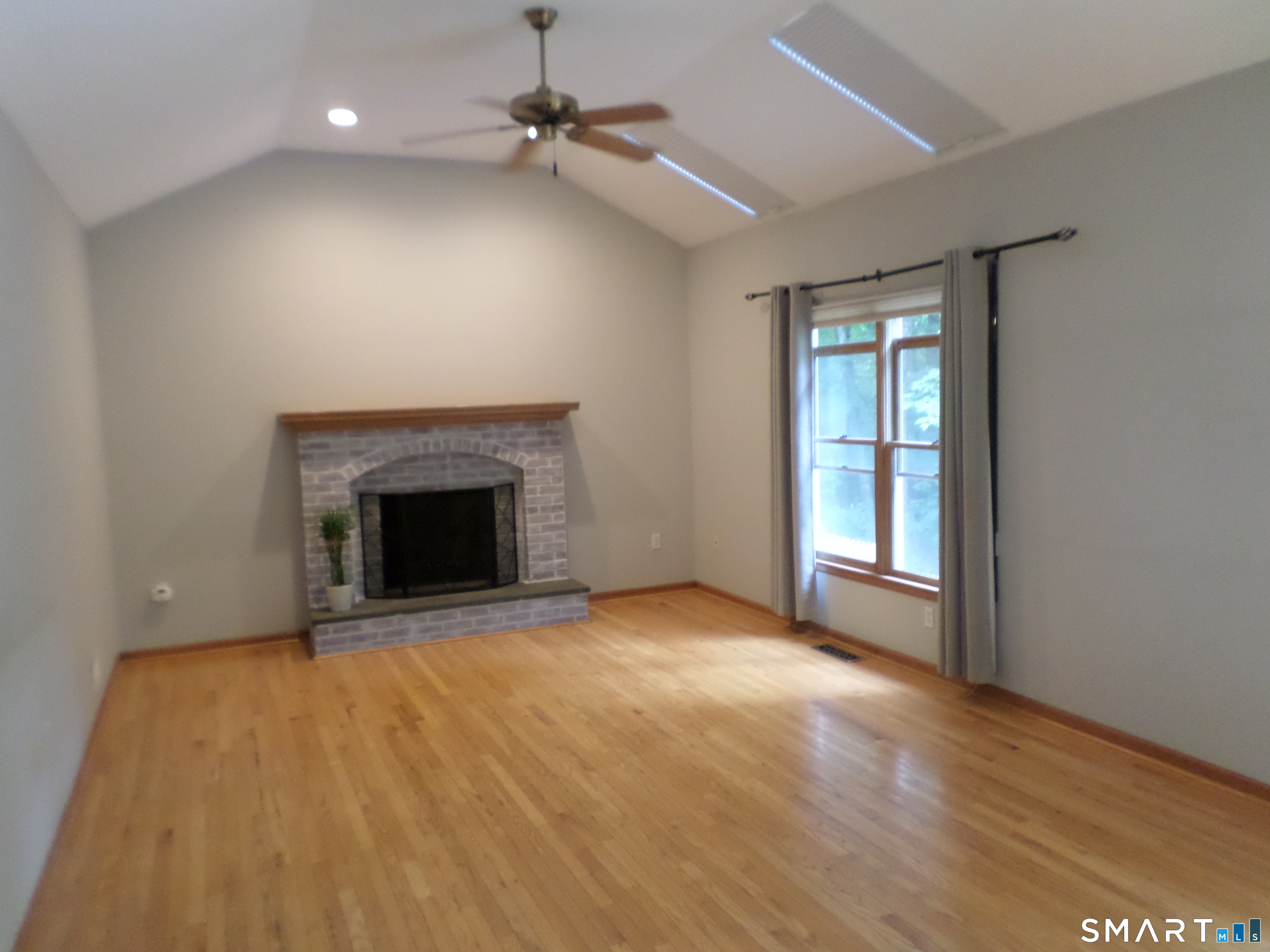 48 Brookview Circle Manchester CT 06040