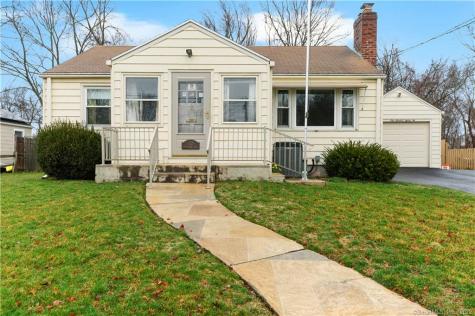 122 Knobb Hill Road Milford CT 06460