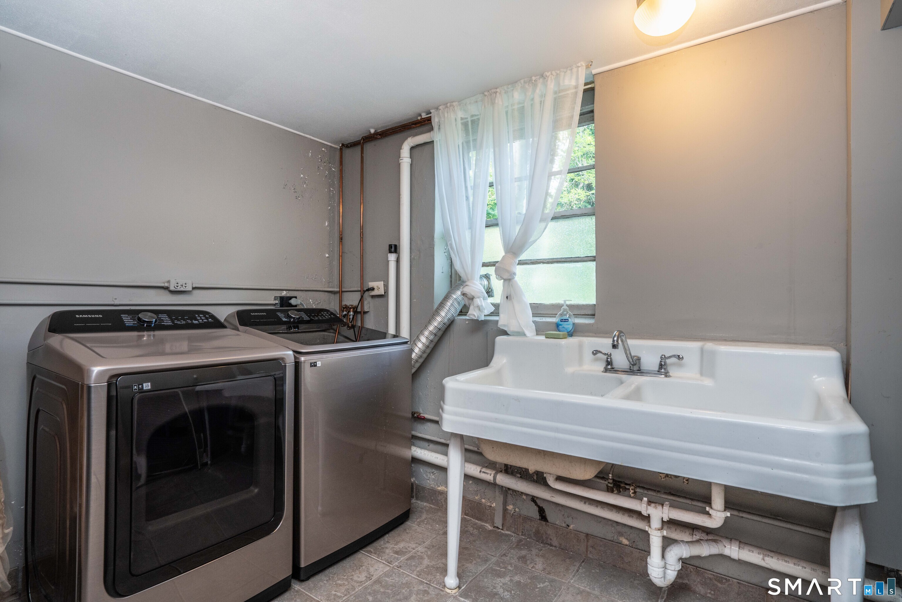769 Ridge Road Wethersfield CT 06109