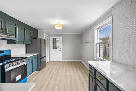 16 Greenway Place Meriden CT 06451