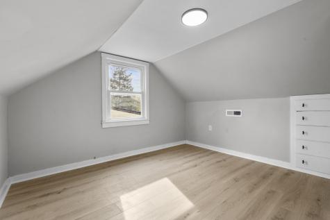 16 Greenway Place Meriden CT 06451