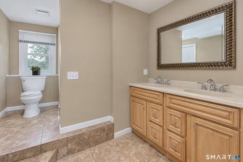 3 Carolyn Avenue Danbury CT 06811