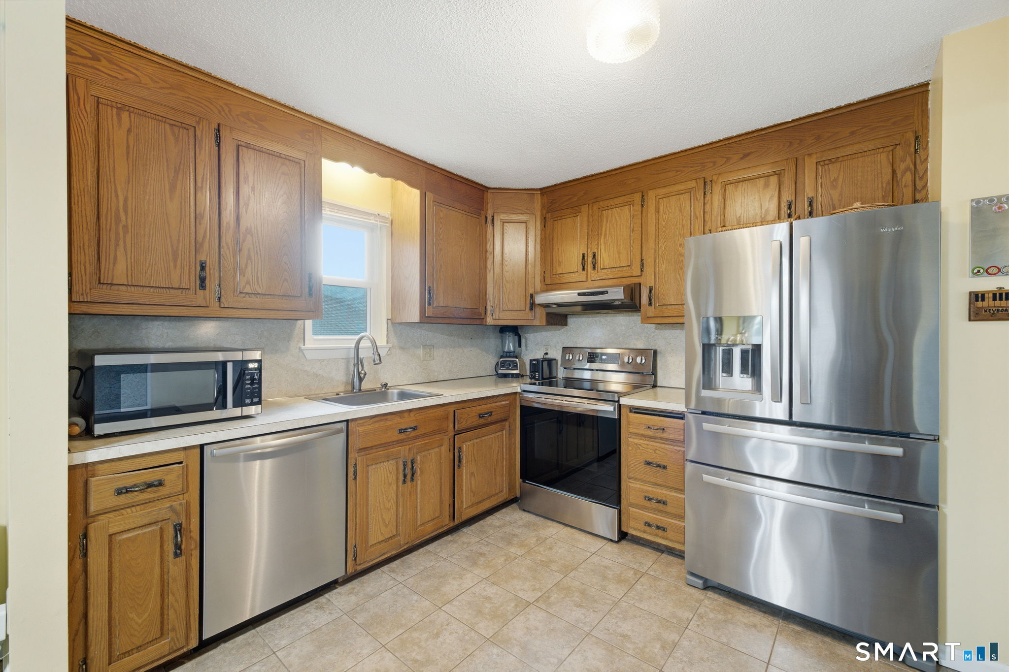 16 Circle Drive Farmington CT 06085