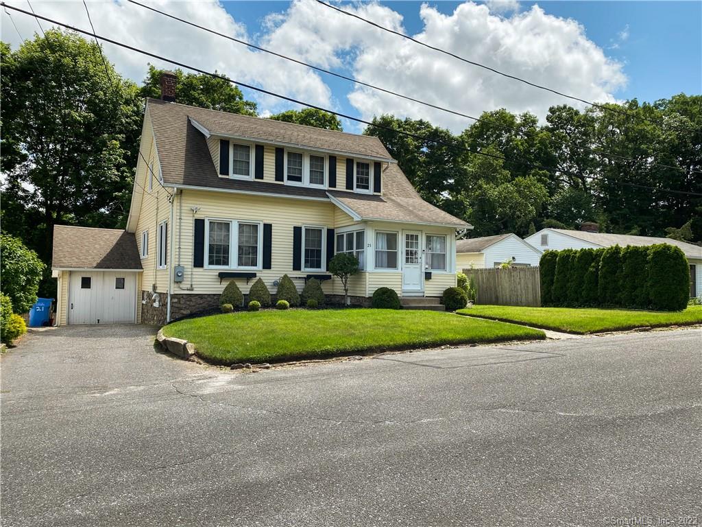 21 Willowdale Avenue Waterbury CT 06708