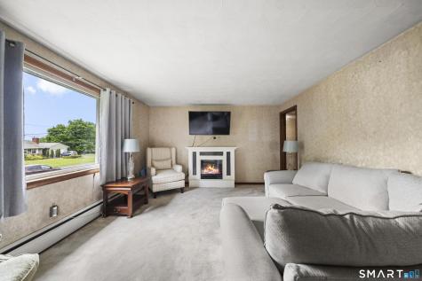 6 Fairview Ave Extension Ellington CT 06029