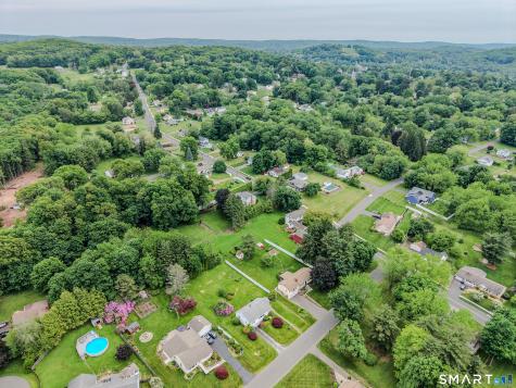 6 Fairview Ave Extension Ellington CT 06029