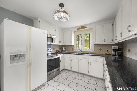6 Fairview Ave Extension Ellington CT 06029
