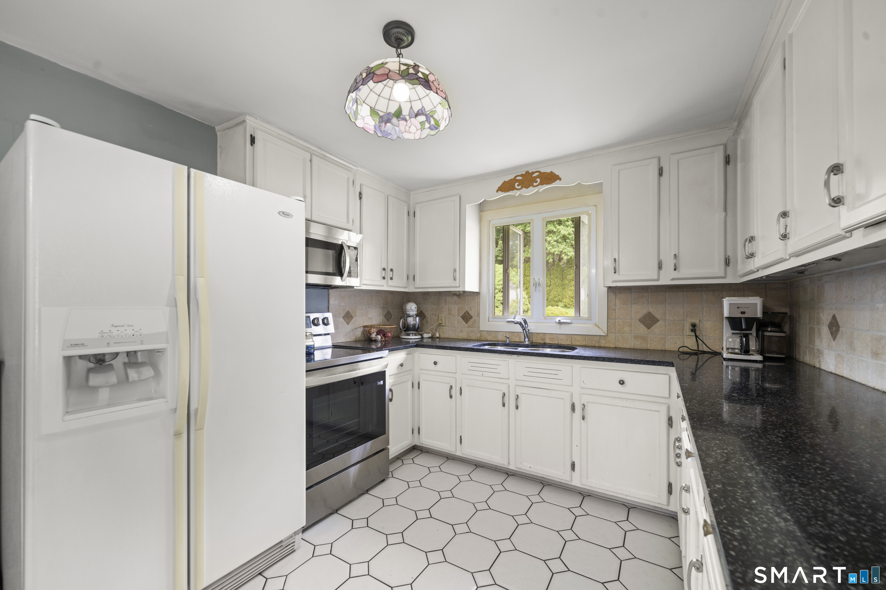 6 Fairview Ave Extension Ellington CT 06029
