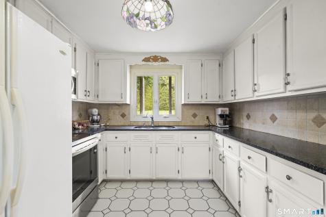 6 Fairview Ave Extension Ellington CT 06029