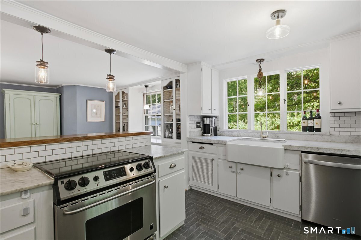 247 Chestnut Hill Road Stamford CT 06903