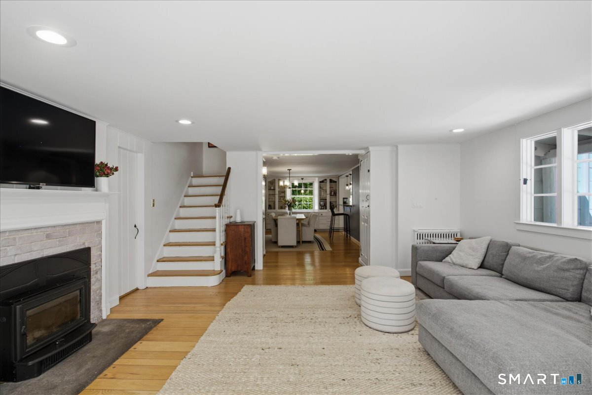 247 Chestnut Hill Road Stamford CT 06903